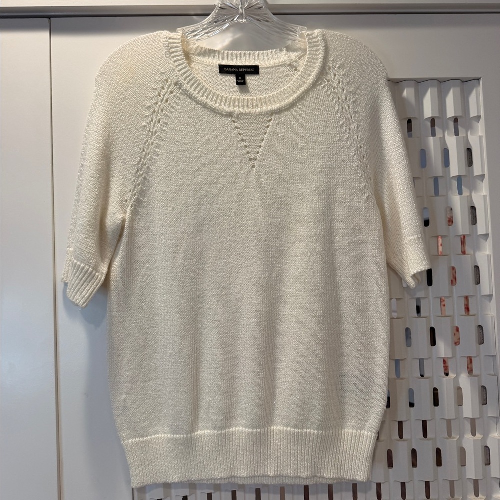 White Short Sleeve Sweater Medium